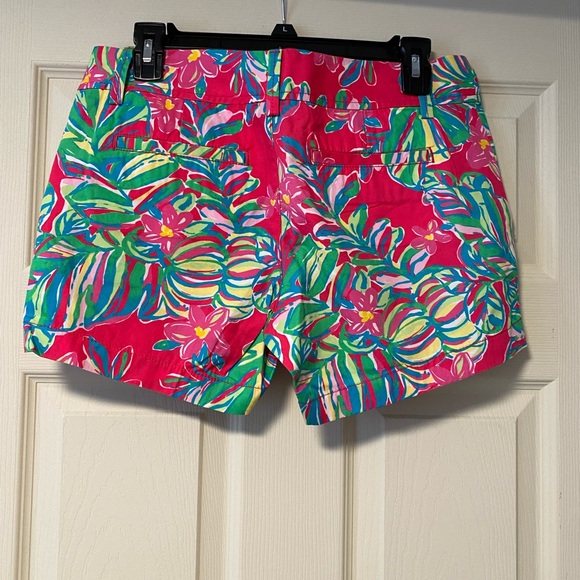 Lilly Pulitzer Jungle Tumble Print Callahan Shorts - Picture 3 of 3